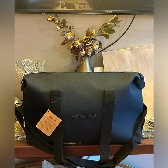 MONTBLANCduffel bagnew